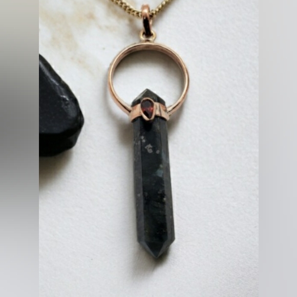 Larvikite w/ Garnet Copper pendant Necklace - Picture 10 of 12